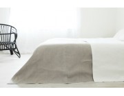 Reversible Bedspread with padding and White Linen fabric Lining